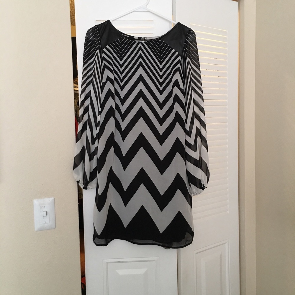 Black & white Chevron Shift Dress
